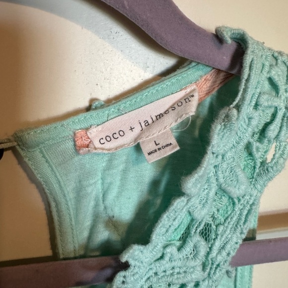 COCO + Jaimeson Mint Green Lace Detail Women's Top Size Large - Picture 2 of 3